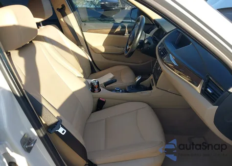 2015 BMW X1 xDrive28I z USA, uszkodzony, nr VIN WBAVL1C52FVY37996